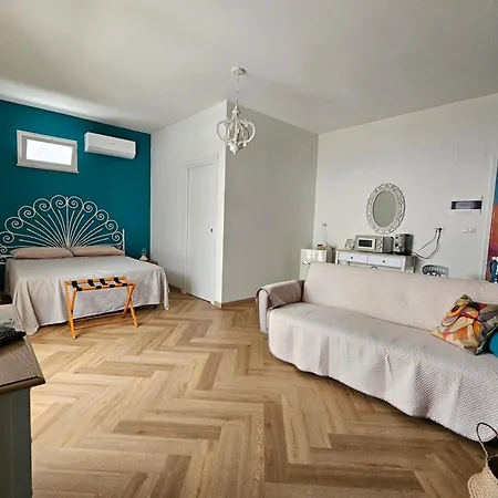 Casa Raffaella And Апартаменти *